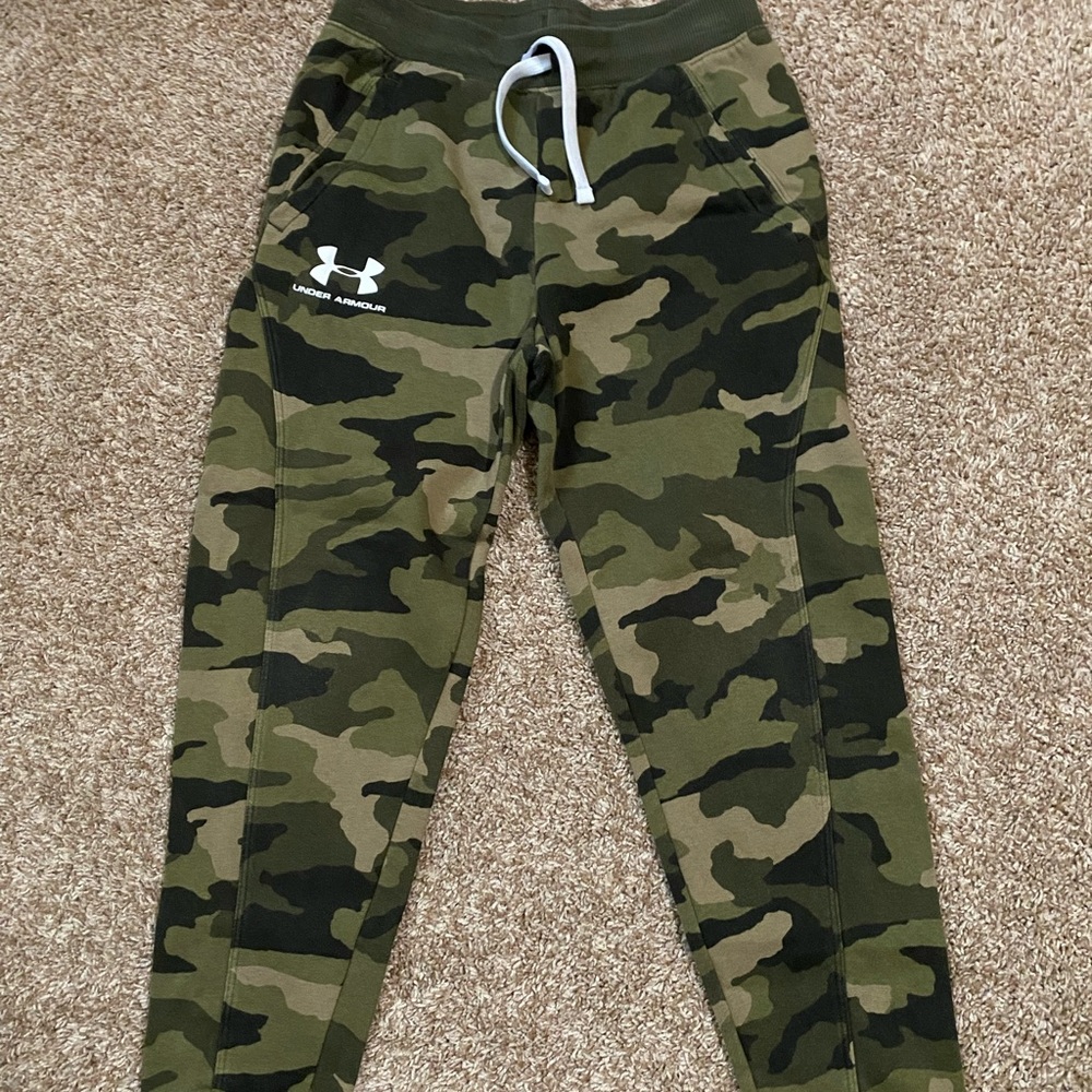 Youth under Armour pants